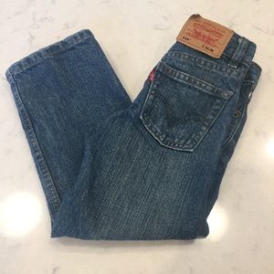 Levi’s 549 relaxed fit boys size 4 slim jeans.